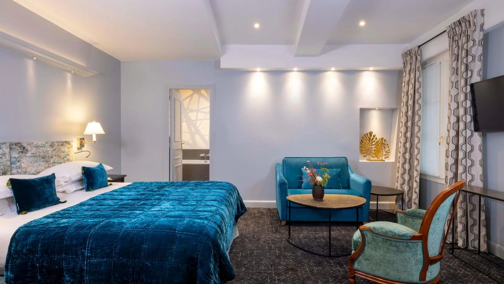 Le Relais Saint Honore Paris