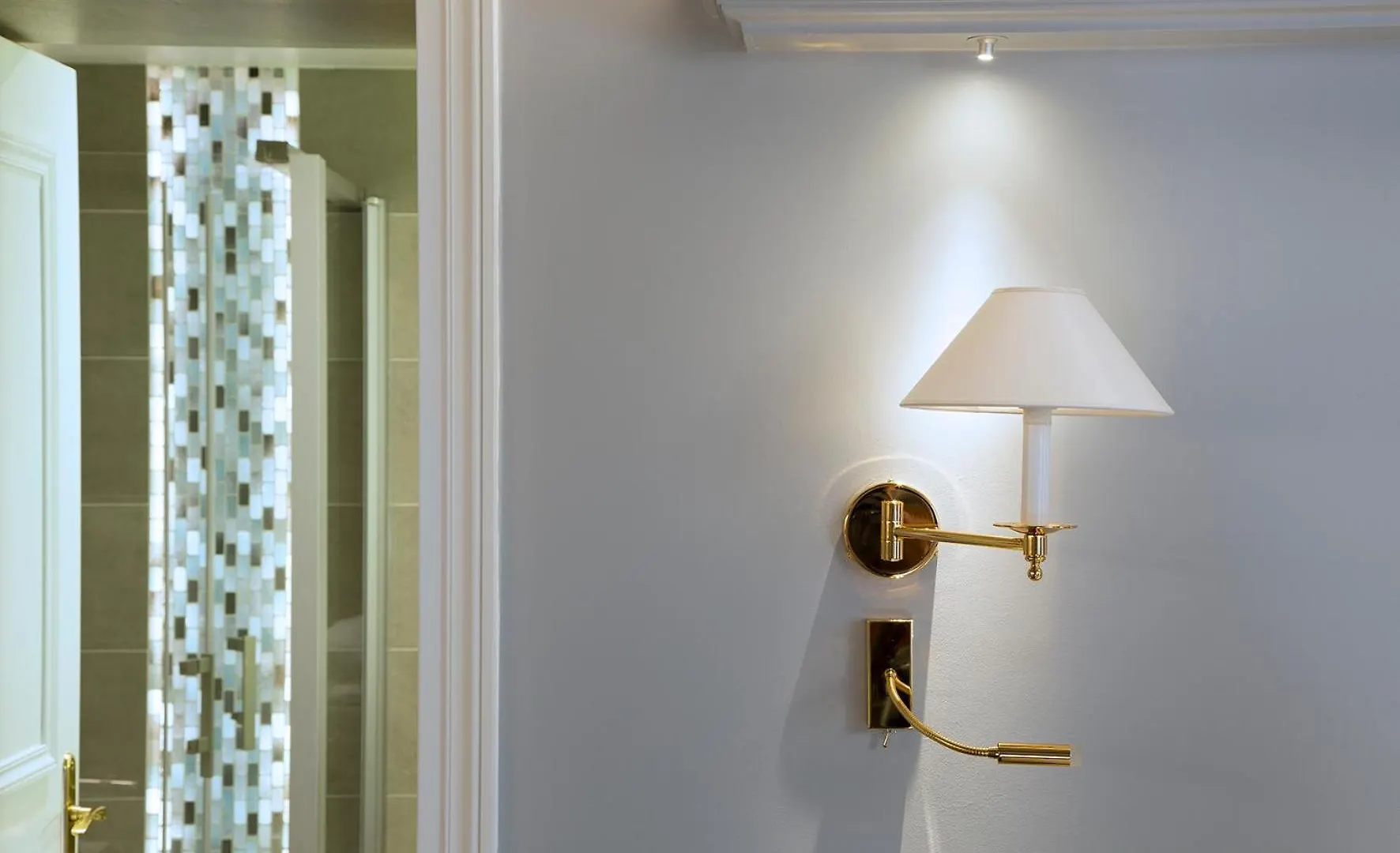 Le Relais Saint Honore Hotel 4*