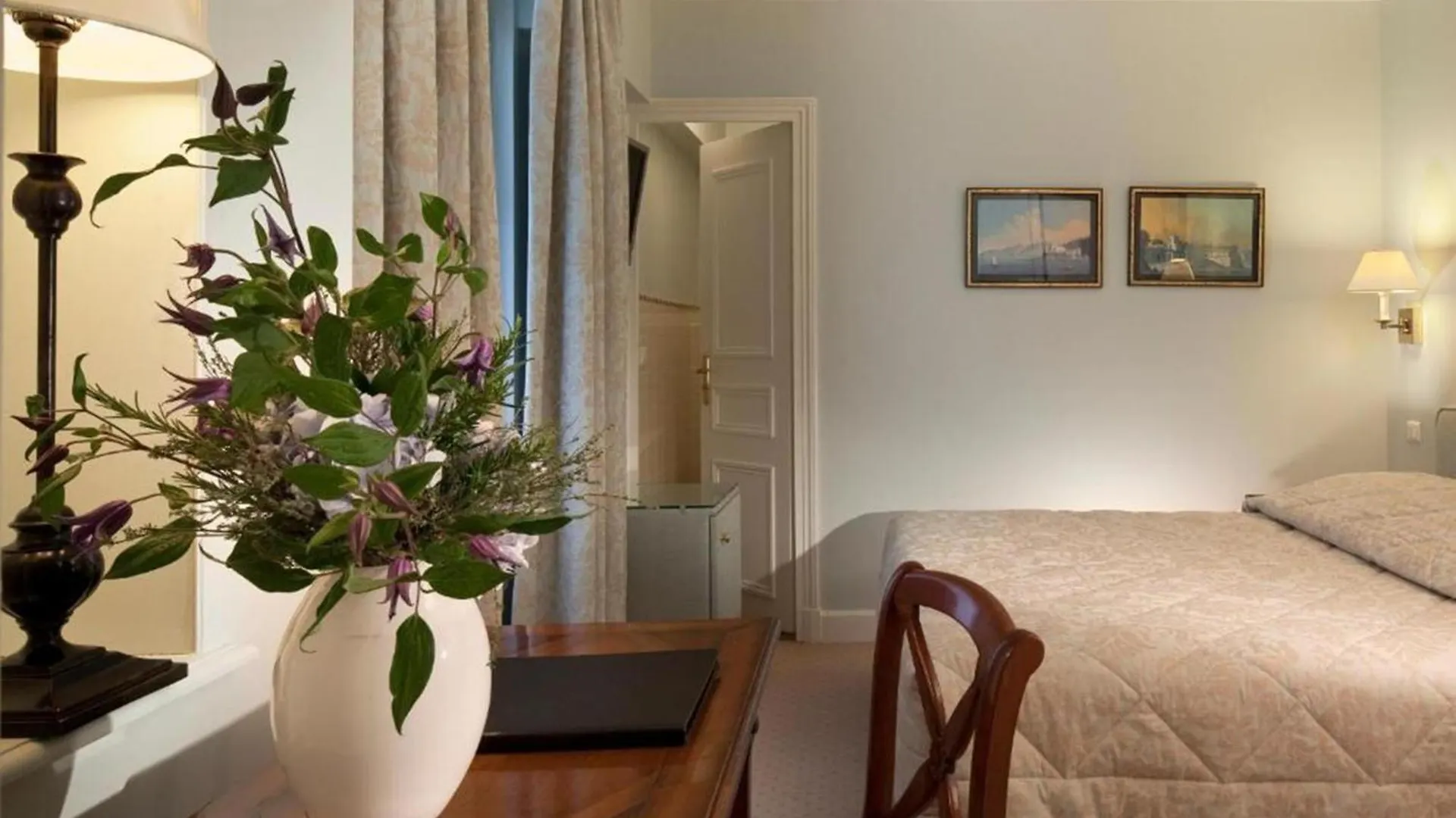 Le Relais Saint Honore Paris